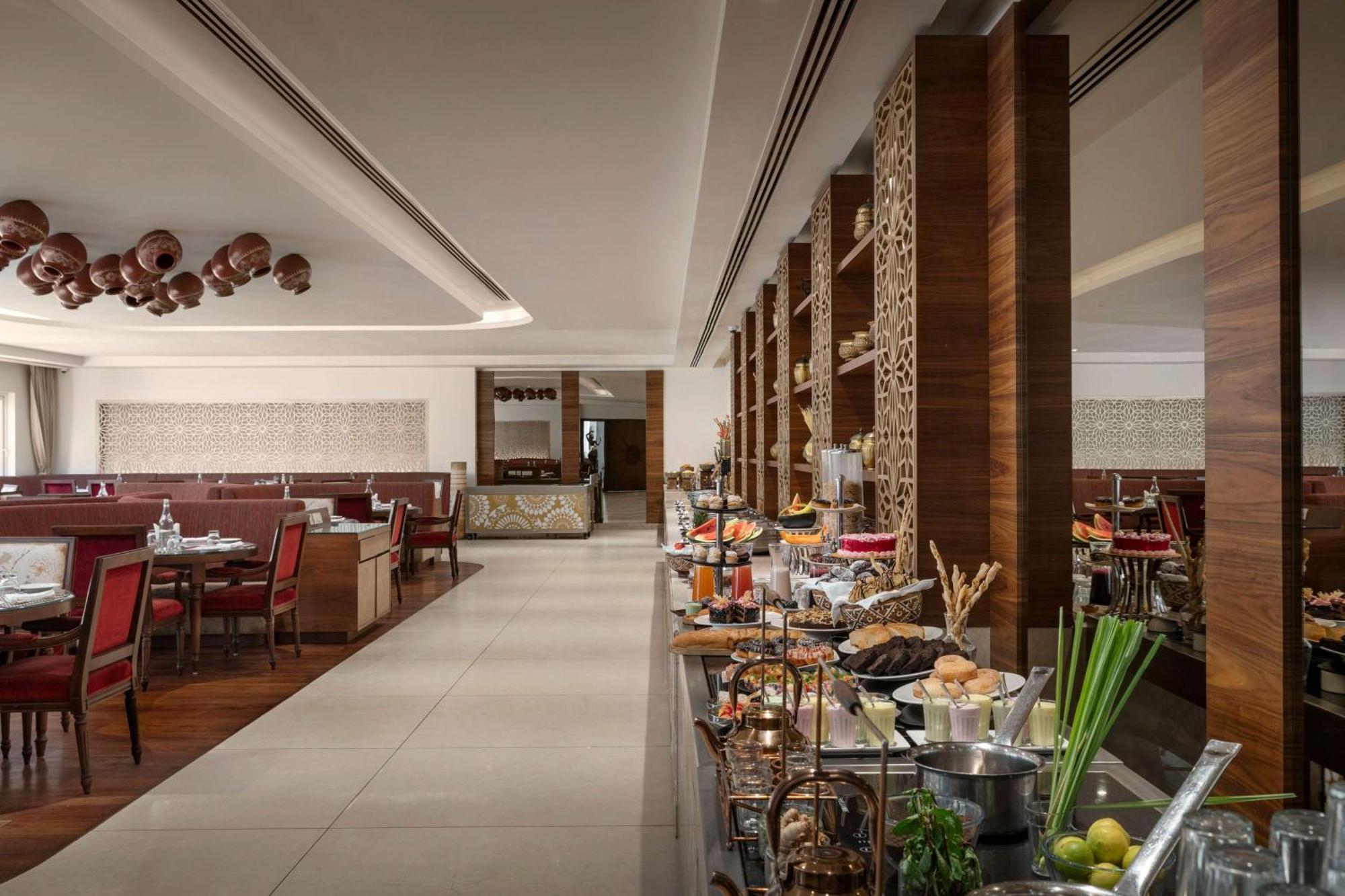 Hawthorn Suites By Wyndham Dwarka Exterior photo